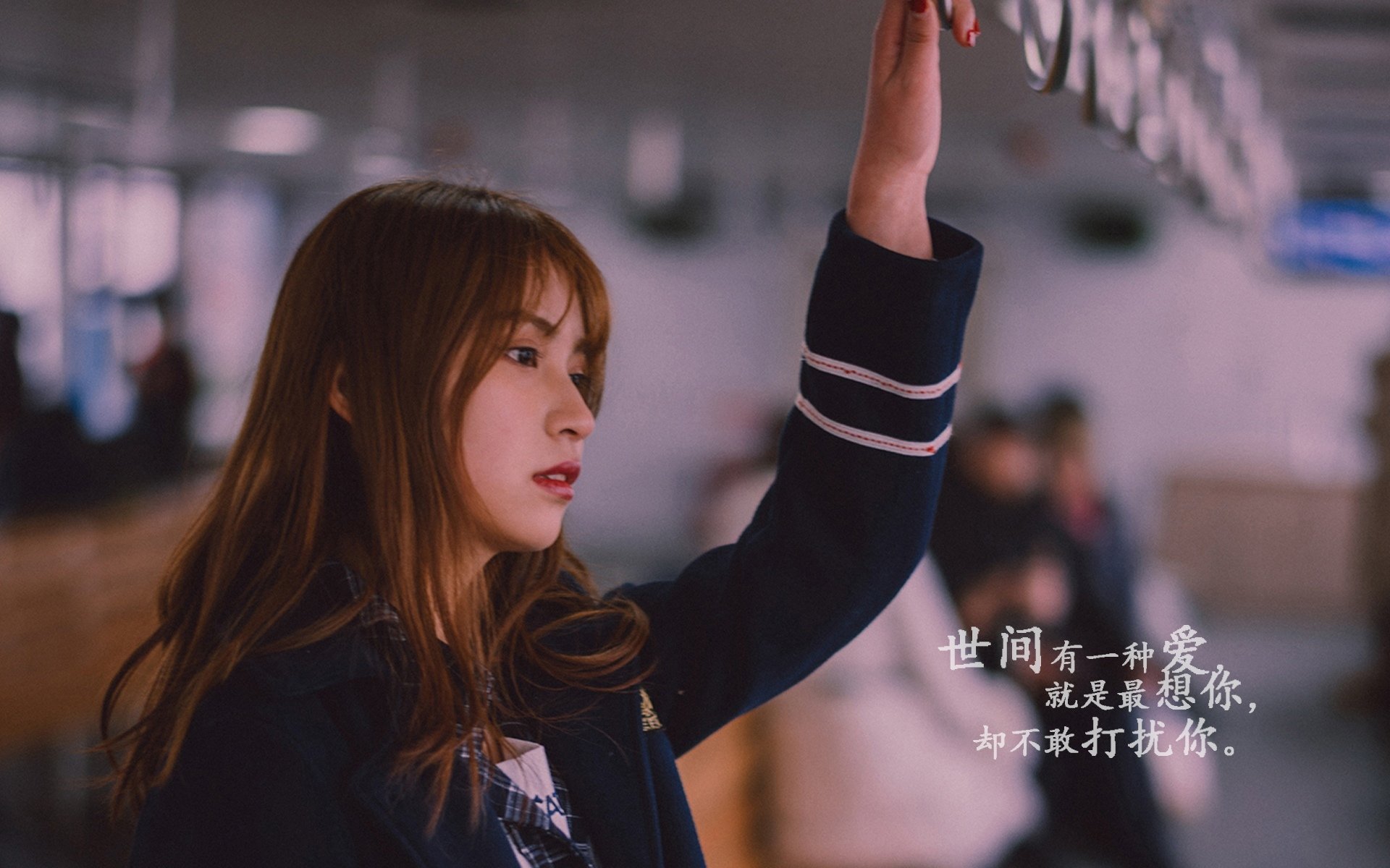 FB体育下载-德甲主场氛围火爆，球迷投入热情高涨，德甲所有队伍